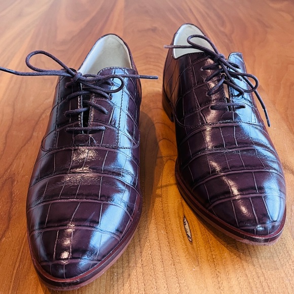 Cole Haan Croc-Embossed Leather Oxfords | Luxe Burgundy Power Shoe - Picture 2 of 9